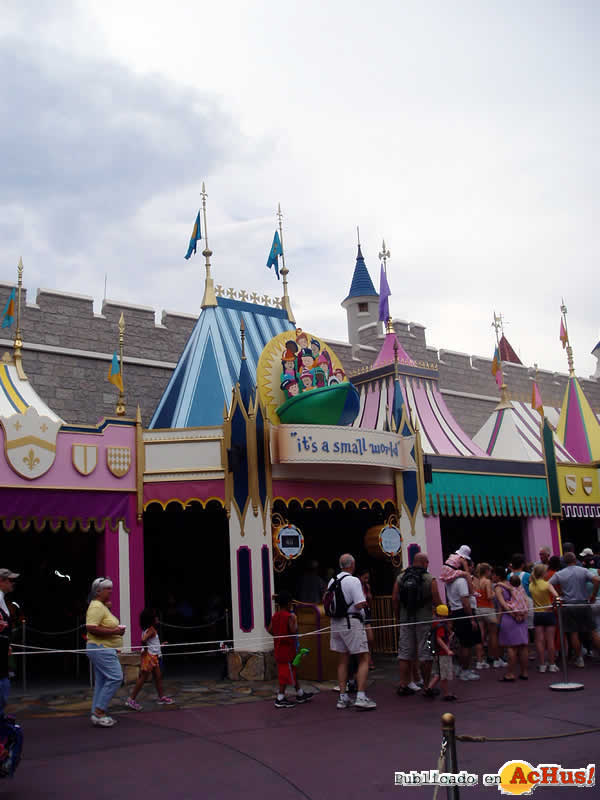 Imagen de Magic Kingdom (Orlando)  Its a small world